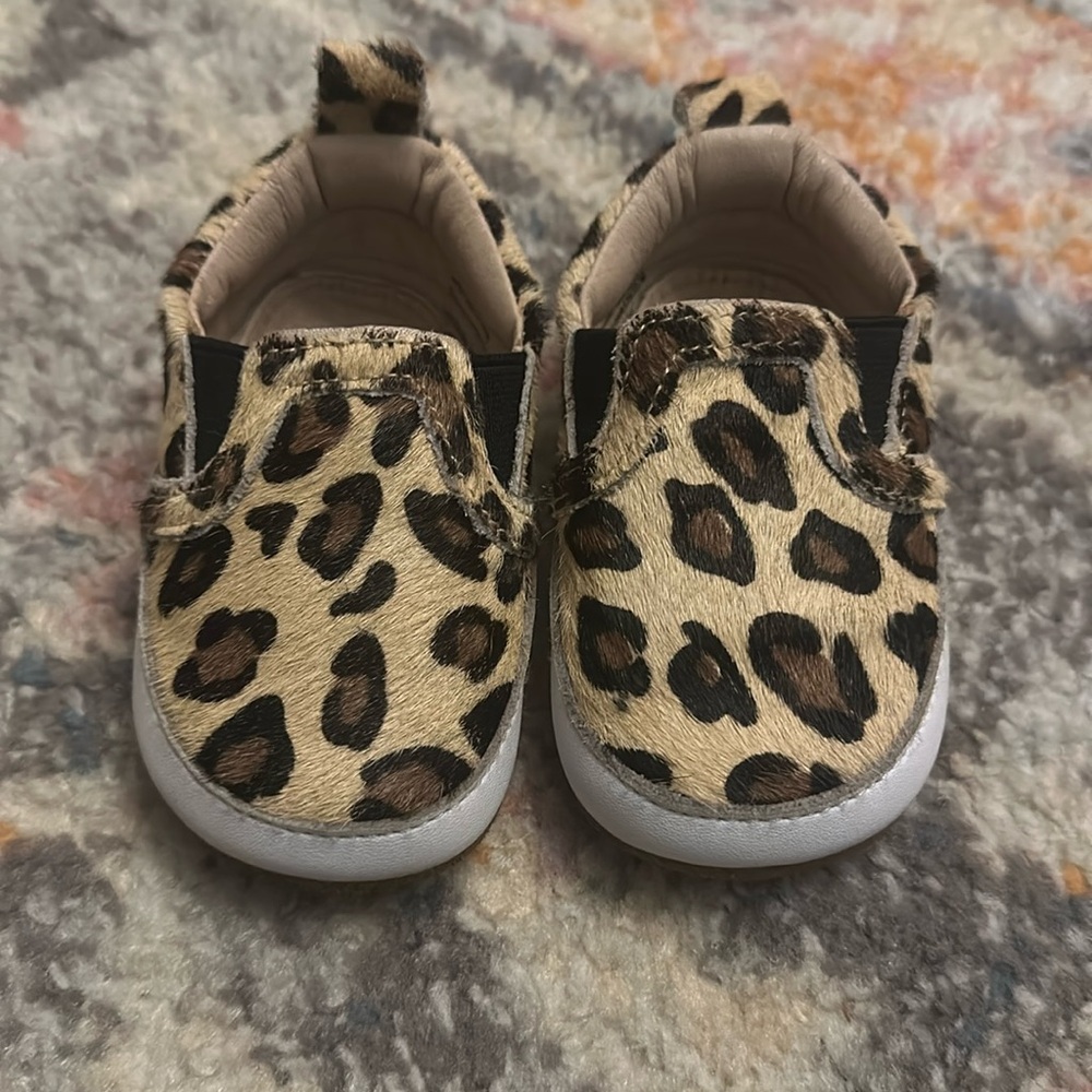 Leopard monkey feet 6-12 months